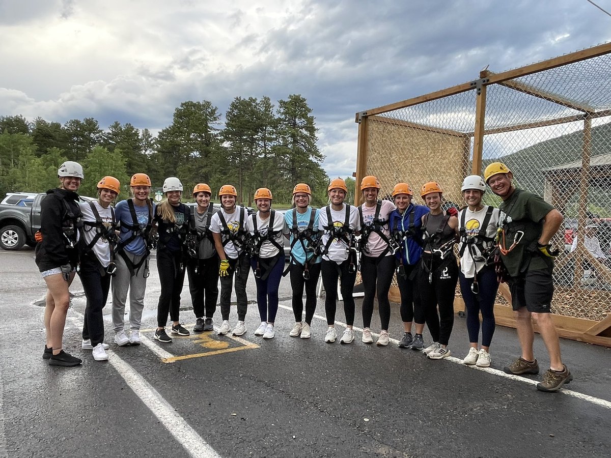 NebraskaGold05's tweet photo. A team that goes #ziplining at @denverzipline together #WinsTogether! #GoldDNA #EnjoyingColorado #MoesGoingToo #Flexing https://t.co/0jiMUey5NV