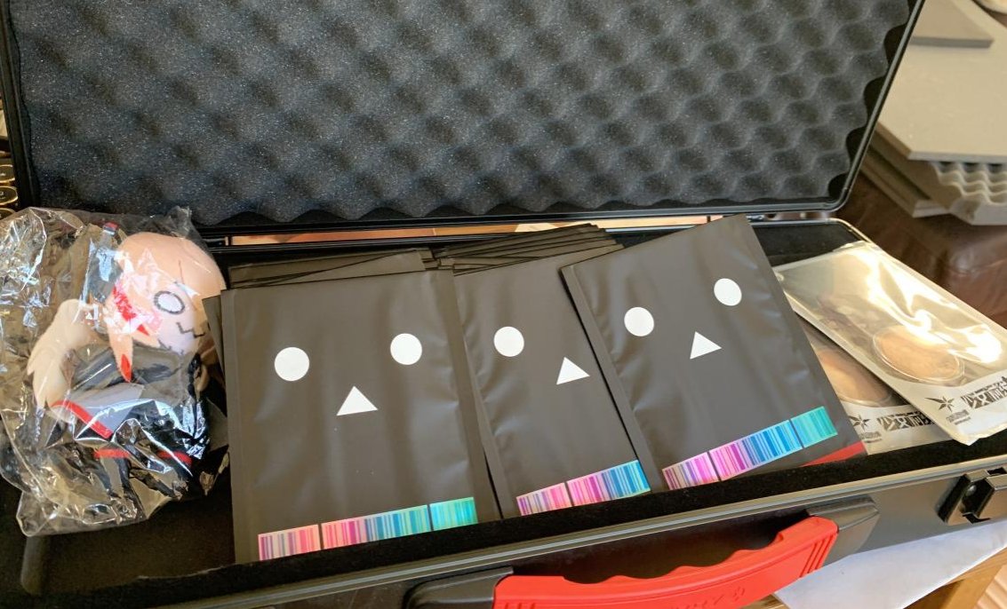 Hey everyone! If you're attending AX and plan on swinging by the Girls' Frontline Cosplay Meetup on Saturday, July 2 at 3PM, I will be hosting a small giveaway* at the meetup! Hope to see you there!
*Giveaway items subject to change, but there's more than what's being shown! 😉