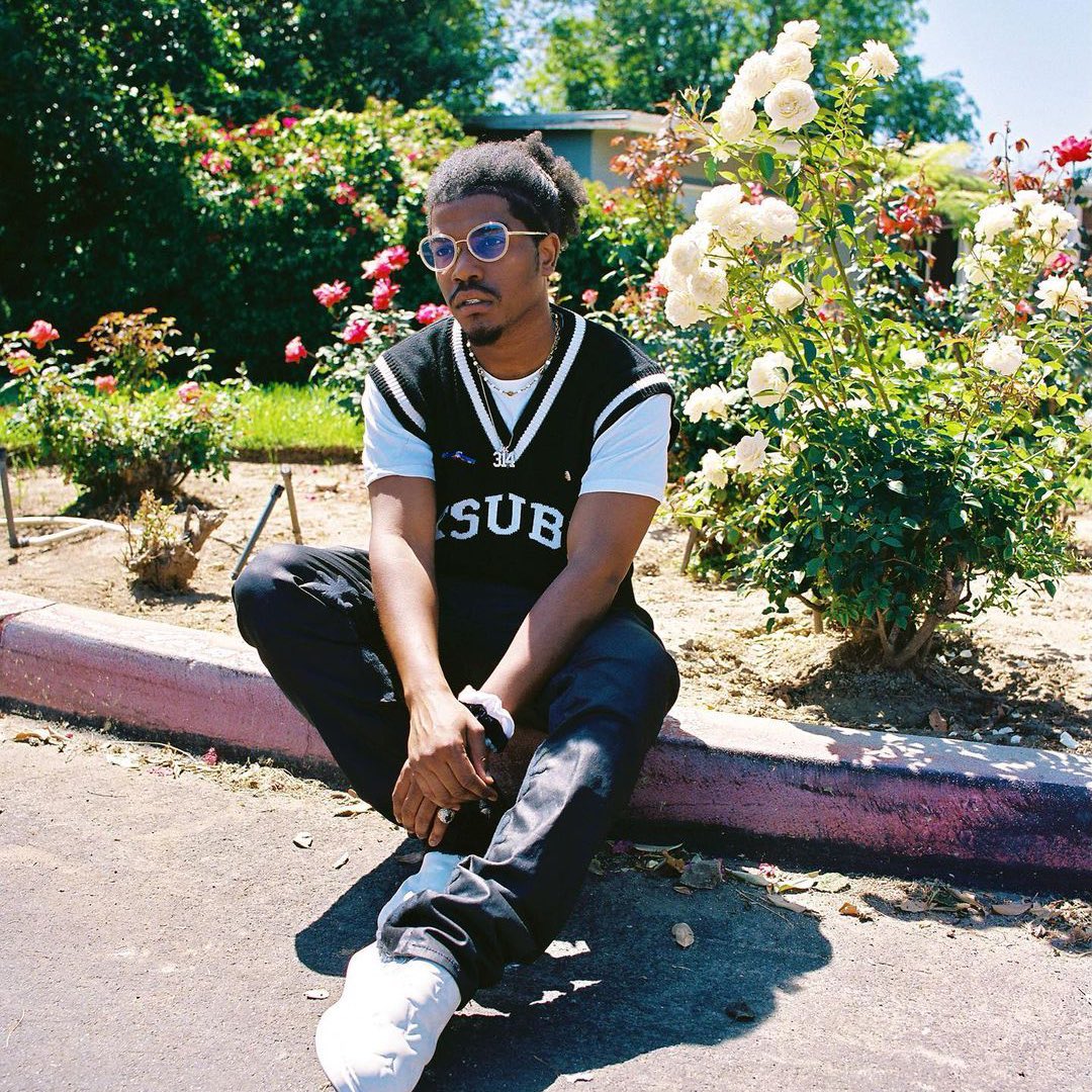 nfr_podcast's tweet photo. Patiently waiting for the next Smino album https://t.co/kbPI7AkT0R