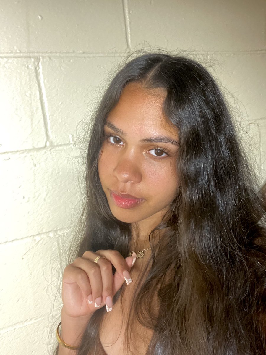 lessucrito tweet media