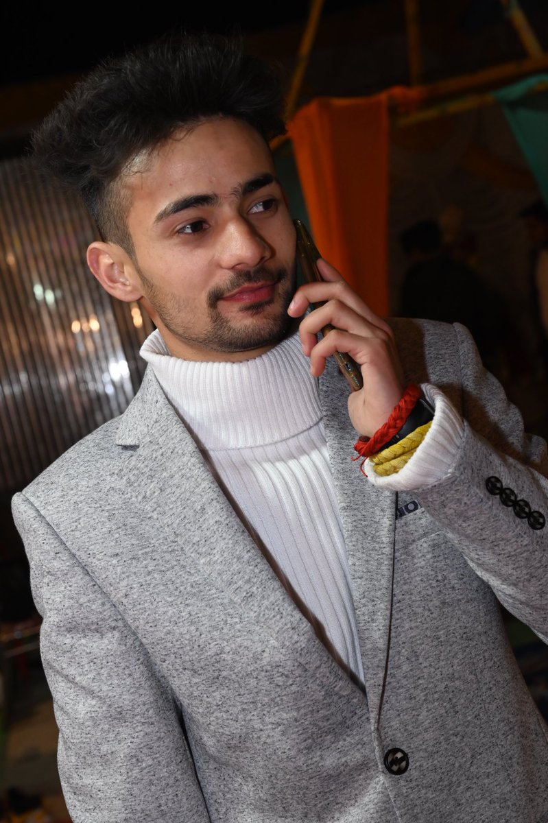 orav_2709's tweet photo. #insta #instagram #instagood #instadaily #love #follow #like #instalike #photo #likeforlikes #photooftheday #nature #happy #likes #picoftheday #art #followforfollowback #instamood #model #fashion #india #music #beauty #orav_2709 #saurav #sisodia #sauravsisodia #sisodiasaurav https://t.co/M70ErSrk4u