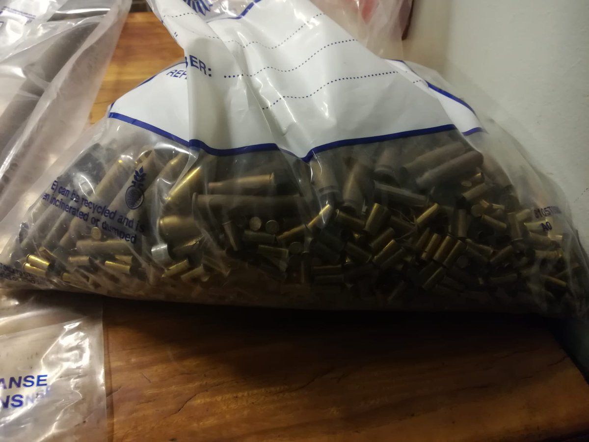 SAPoliceService's tweet photo. #sapsEC #PoliceVisibility in hotspot areas has yielded positive results this week, especially in addressing the proliferation of firearms in the Northern and surrounding areas in Gqeberha. Several arrests, firearms and ammo seized. #GunOffTheStreets ME
https://t.co/ung1FapPCq https://t.co/IGEZZkdFhD