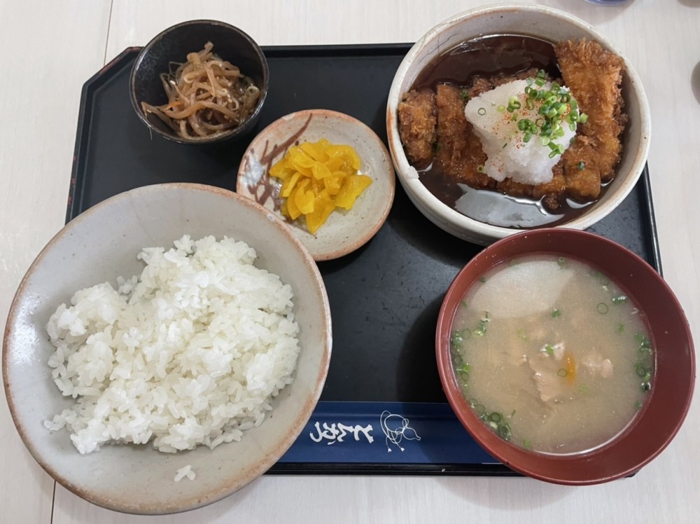 CocoNocoRe1's tweet photo. 地元で人気！
お手頃価格なとんかつ屋さんの、さっぱりランチ。

詳しくはコチラ↓
https://t.co/tzWVdBlwxb

#とんかつ重廣 #煮込みとんかつ #グルメ #ランチ #福岡 #福岡グルメ #福岡ランチ #ココノコレ #食べ歩き #coconocore https://t.co/KATghCY3Fa