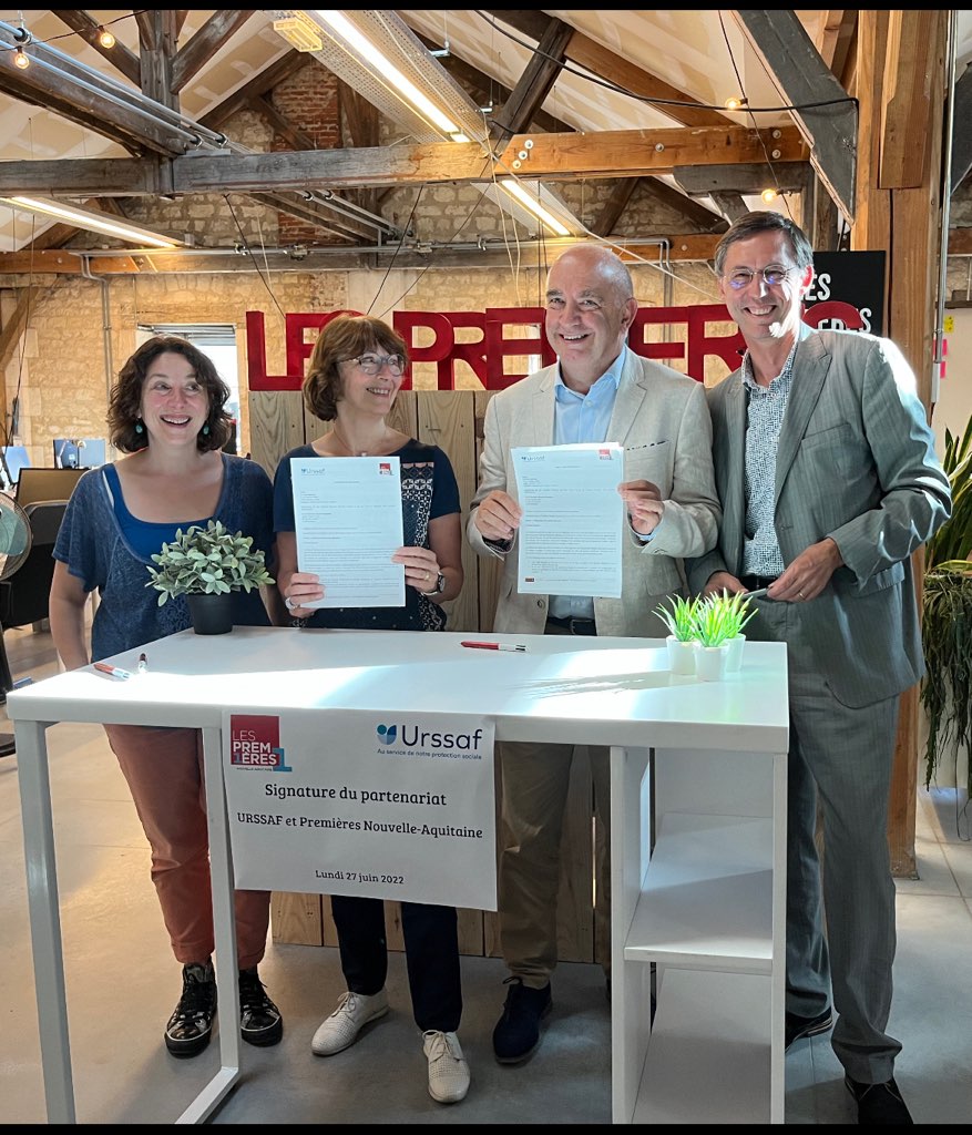 UrssafAquitaine's tweet photo. #Partenariat l'@UrssafAquitaine a signé une convention de partenariat avec l'association @LesPremieresNA  pour mieux informer et accompagner les femmes entrepreneures 🚀 https://t.co/MDKRQgTRy5