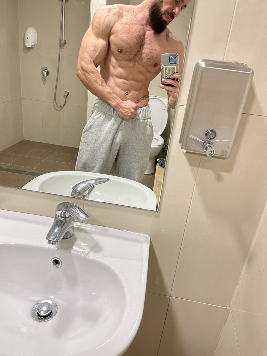 mahhhlik1's tweet photo. @RichardHeartWin @MikeTyson @elonmusk @Target #target fit $10 dollars ๐ธ biceps $ priceless #cryptofailure https://t.co/5waB9Ag3T8