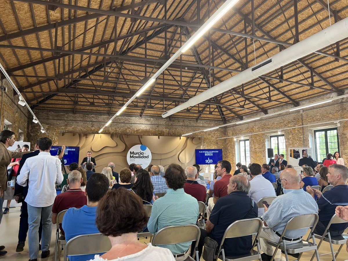 loretonmarcos's tweet photo. Ayer asistimos a las primeras jornadas #MurciayMovilidad para abordar los retos a los que se enfrenta Murcia en materia de transporte colectivo y personal.

Hace falta poner en marcha un proyecto real, sostenible y accesible de la mano de técnicos y sociedad civil. https://t.co/ALQ4WtPyye