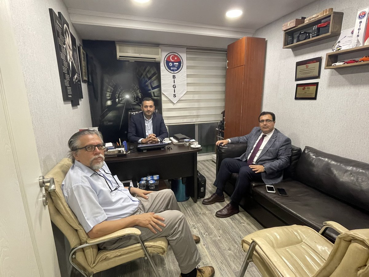 enginngul's tweet photo. İş güvenliği Uzmanı Kıymetli hocam Hüseyin Cihangir TUĞSAVUL ve 
Metal İşverenleri Sendikası
 Genel Başkanı Serdar Özaltın
Ziyaret ve destekleri için çok teşekkür ederim
#stk #siviltoplum #işveren #sendika #bigis https://t.co/oZEg8CFSLH