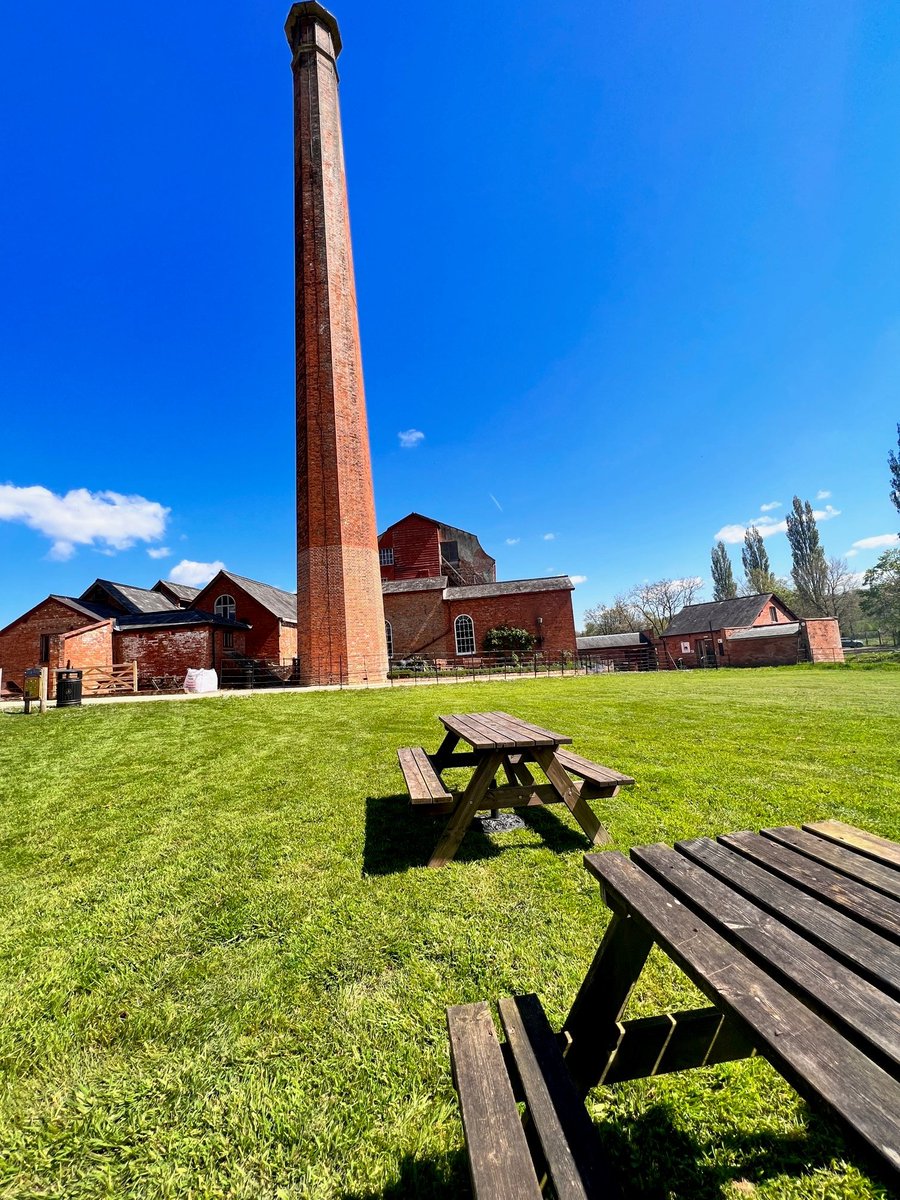 CommonPlayers22's tweet photo. On Sunday, Alice in Wonderful will be at @ColdharbourMill! The Mill is one of the oldest in the UK - running since 1797!

Join us this weekend and enjoy a cream tea before a trip to Wonderland🐰

Tickets available online now - or in person on the day!

https://t.co/qUmXCYbiAd https://t.co/DLOjYh2YKs