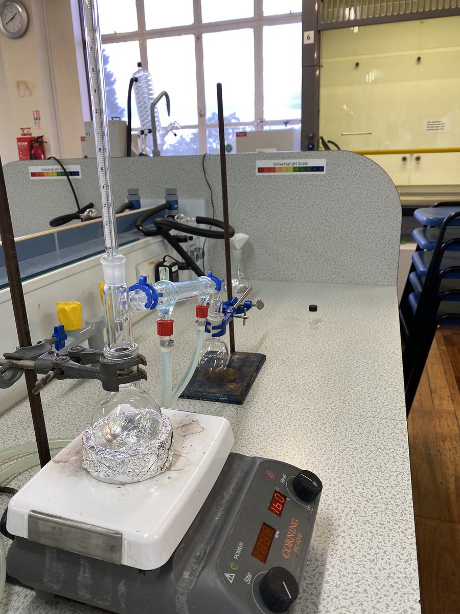 We had a great day making esters with Y12 at <a href="/UniOfHull/">University of Hull</a>. Charlotte and Ben with their finished product #esterification #organicsynthesis