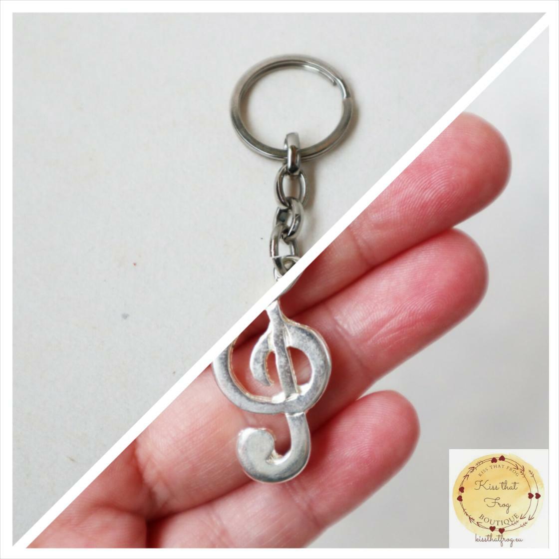 kiss_frog's tweet image. 🐕 Big deals! Large clef - key chain,Gift for music lovers,keychain for boyfriend,keychains for women only at €8.9 on etsy.com/listing/118220… Hurry. #TrendyKeychain #FunnyKeychain