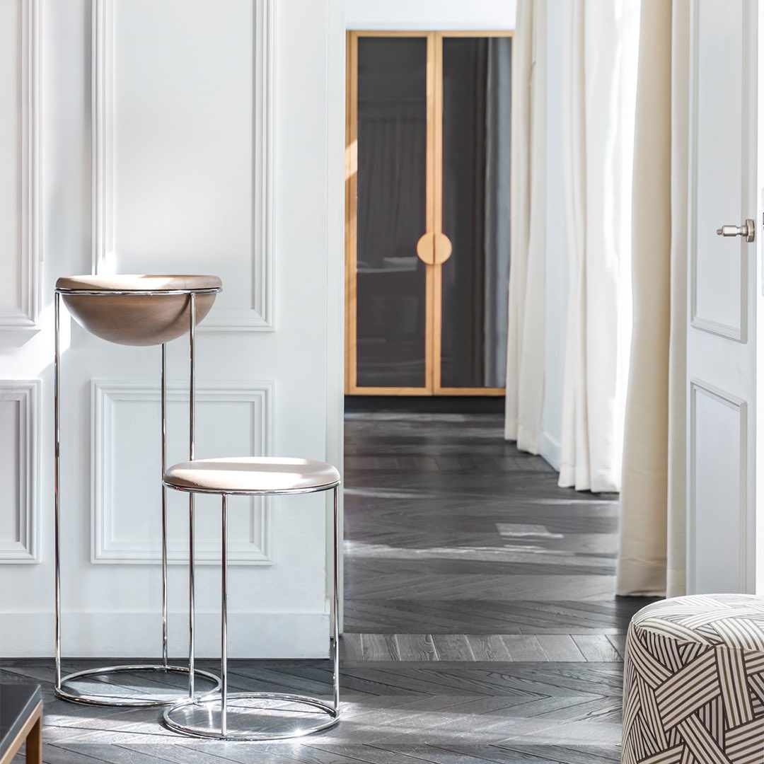 The COSMOS solid wood cat tree finds its harmony in its asymmetrical shapes. The steel tubes enhance the solid ash half-sphere.

The half-sphere is made in France by a woodturner. The ash wood is harvested from protected forests in France and then worked by hand.

#bogarel