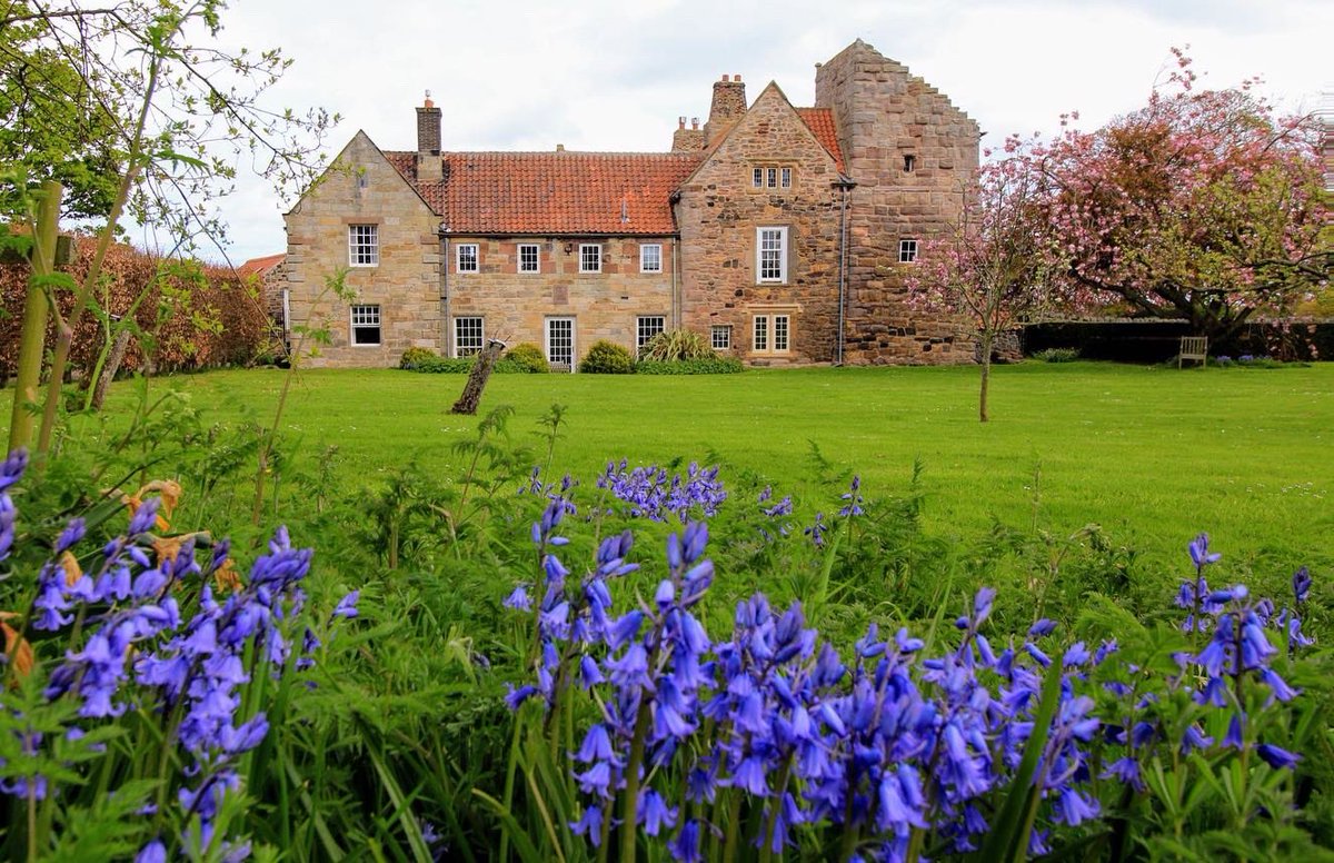 BeachQuiet's tweet photo. #DunstanHall nr #Northumberlandcoast an inspiring space for Uni, community/work group retreat - sleeps 18 &amp; can be booked in combo with adjacent cottages to sleep 28 @NclDiocese @dioceseHN @StudentsNCL  @DioceseofDurham @durham_uni @DioceseOfYork  @yorkuniversity @uniofedinburgh https://t.co/b44DtnIply