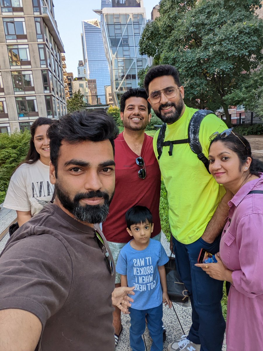 I usually don't ask celebrities for pics  bcoz respecting privacy, space etc. and it feels rude when they say no. but <a href="/juniorbachchan/">Abhishek 𝐁𝐚𝐜𝐡𝐜𝐡𝐚𝐧</a> is so humble and down to earth that he shook hands, wished us good luck and took this memorable moment. Thank you! <a href="/SrBachchan/">Amitabh Bachchan</a>