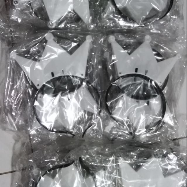 MaricarPD_'s tweet photo. PENLIGHT STICK  : 385 PESOS FOR 10 PCS (1pack)
COLOR AVAILABLE :
PINK,YELLOW,BLUE,WHITE,GREEN W/ BATTERY
BLINKING CROWN HEADBAND : 470 PESOS FOR 12 PCS (1pack)
AVAILABLE COLOR :
PINK, BLUE, YELLOW,RED,WHITE W/ BATTERY 
#RedVelvet #Treasure #SuperJunior #NCt #westlife #Lany https://t.co/5I4d166YRF