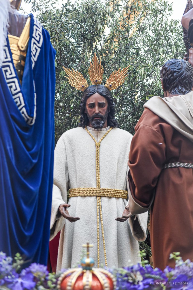 GrandeDeLeon's tweet photo. Nuevo vestidor oficial de las Imágenes de Nuestro Padre Jesús del Soberano Poder en su Prendimiento y María Santísima de Regla Coronada de Sevilla 

En la noche de ayer 29 de Junio, fui nombrado vestidor de los sagrados titulares de la Hermandad de los Panaderos.

@HdadPanaderos https://t.co/gqG6VoevhM