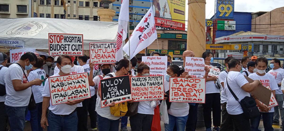 ilpscomm10's tweet photo. Progressive groups decry the machinery of fraud, disinformation, and historical revisionism of the Marcos family to distort its record of human rights violations and corruption. #InaugurationDayProtest #MarcosItakwil https://t.co/zzmyzgWm5V
