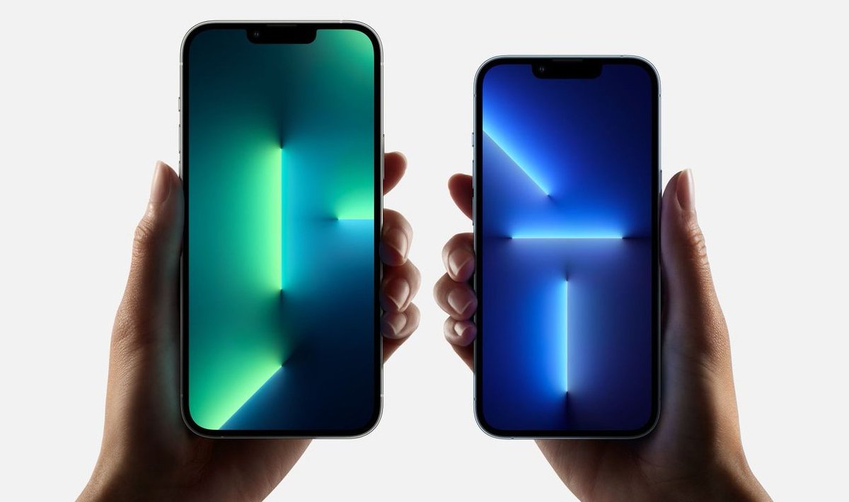 TheGalox_'s tweet photo. iPhone users, what's keeping you away from switching to Android? https://t.co/u3c5JqhDxR