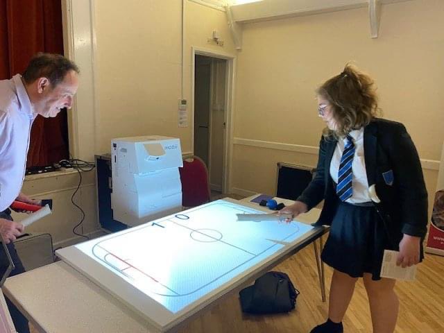 Students have been finding about how to support people with dementia in rural communities, and about the incredible technology that’s being used to assist them: kingarthurs.org.uk/2022/06/30/stu…