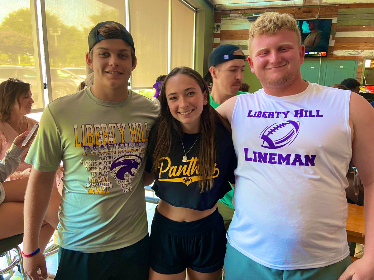 FlxAtx's tweet photo. πBIG BODY BIZ: Keelyn in good hands, as is LH #walkertough #txhsfb https://t.co/OI7t14AsoQ