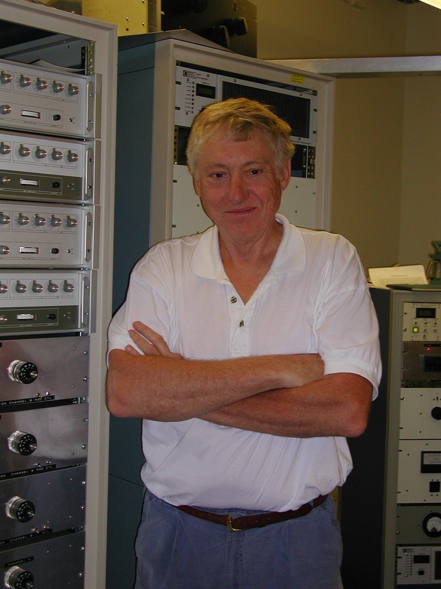 thomaskw's tweet photo. Prof. Jacob Schaefer, a giant of NMR, passed away. A great loss to science and the people who knew him. Fortunate to have been one of his students. #CPMAS #REDOR #SSNMR #WUSTL #WashUchem https://t.co/ZylfE1Lc95