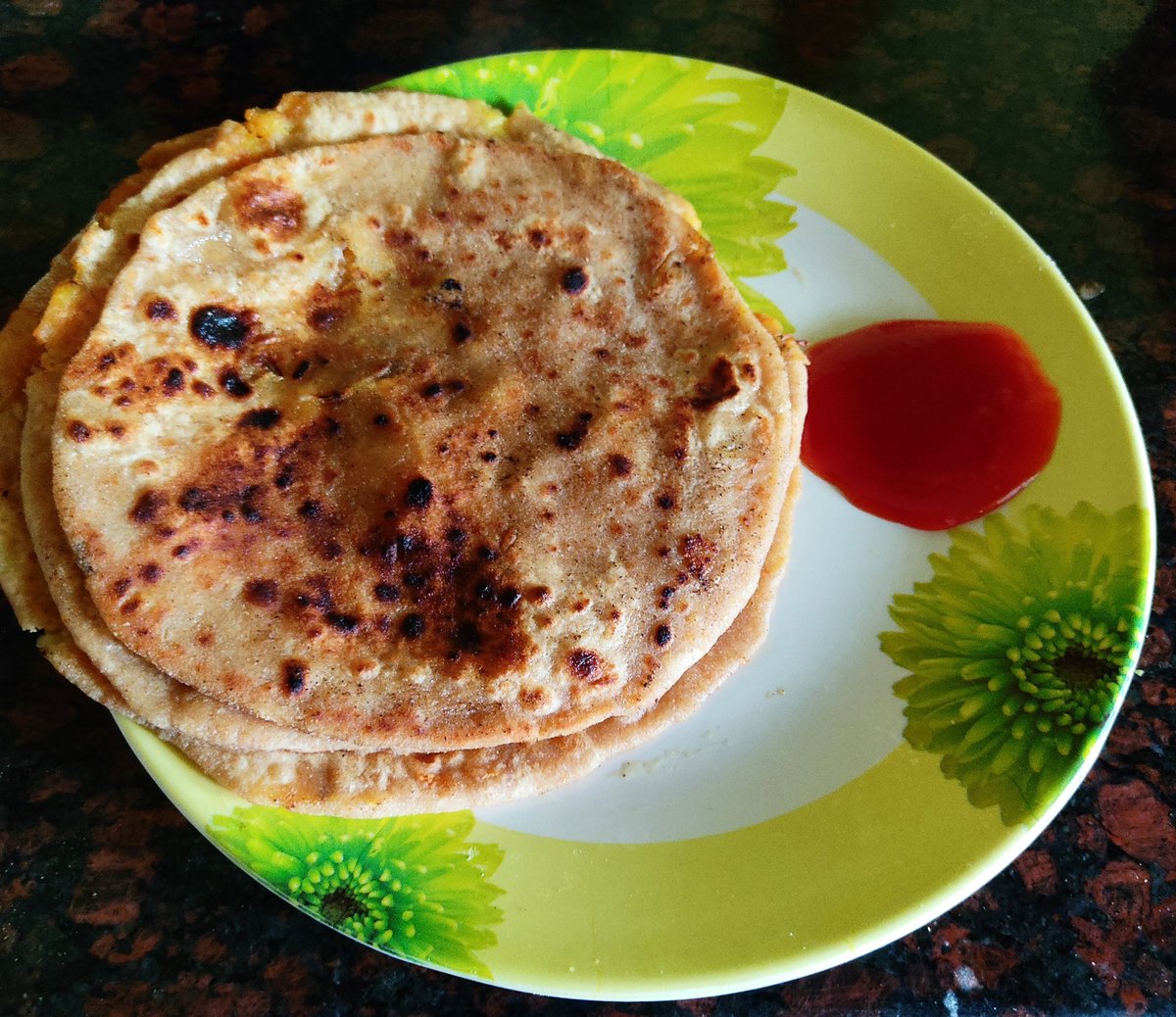 Aloo parata😍😍
#breakfastplatter #foodtweeter #foodworld #sambalpur #bhubaneswar #odisha #india
