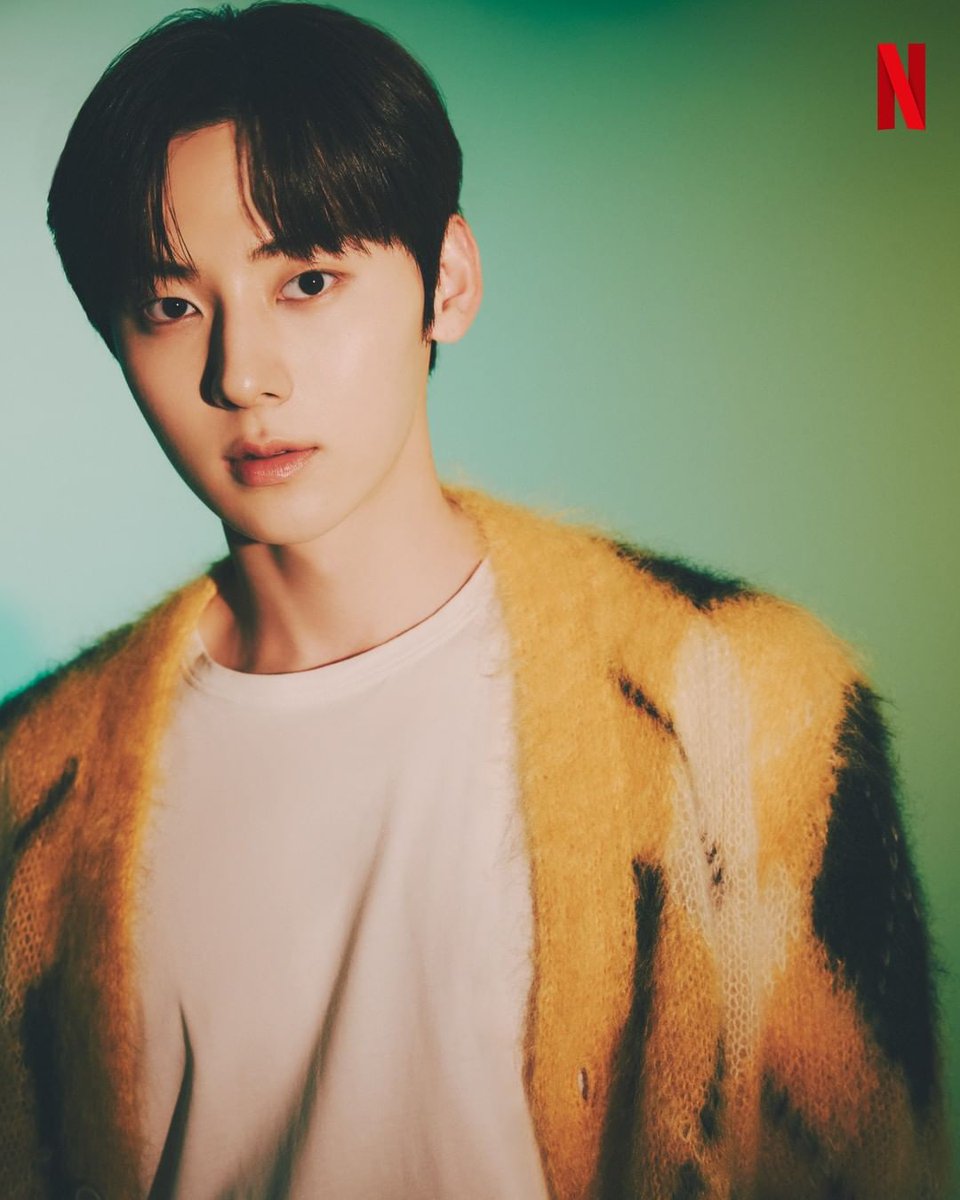 HMHOutfits's tweet photo. 220630 @NetflixKR update

Cardigan: Marni

#황민현 #민현 #HWANGMINHYUN #MINHYUN #환혼 #AlchemyofSouls https://t.co/h6n1WOiAP4