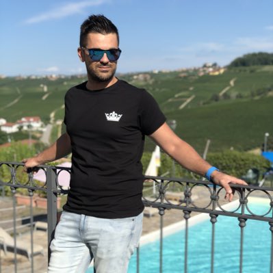 StefanoSpalluto's tweet photo. #NuovaFotoProfilo https://t.co/bwHZWqjyBb