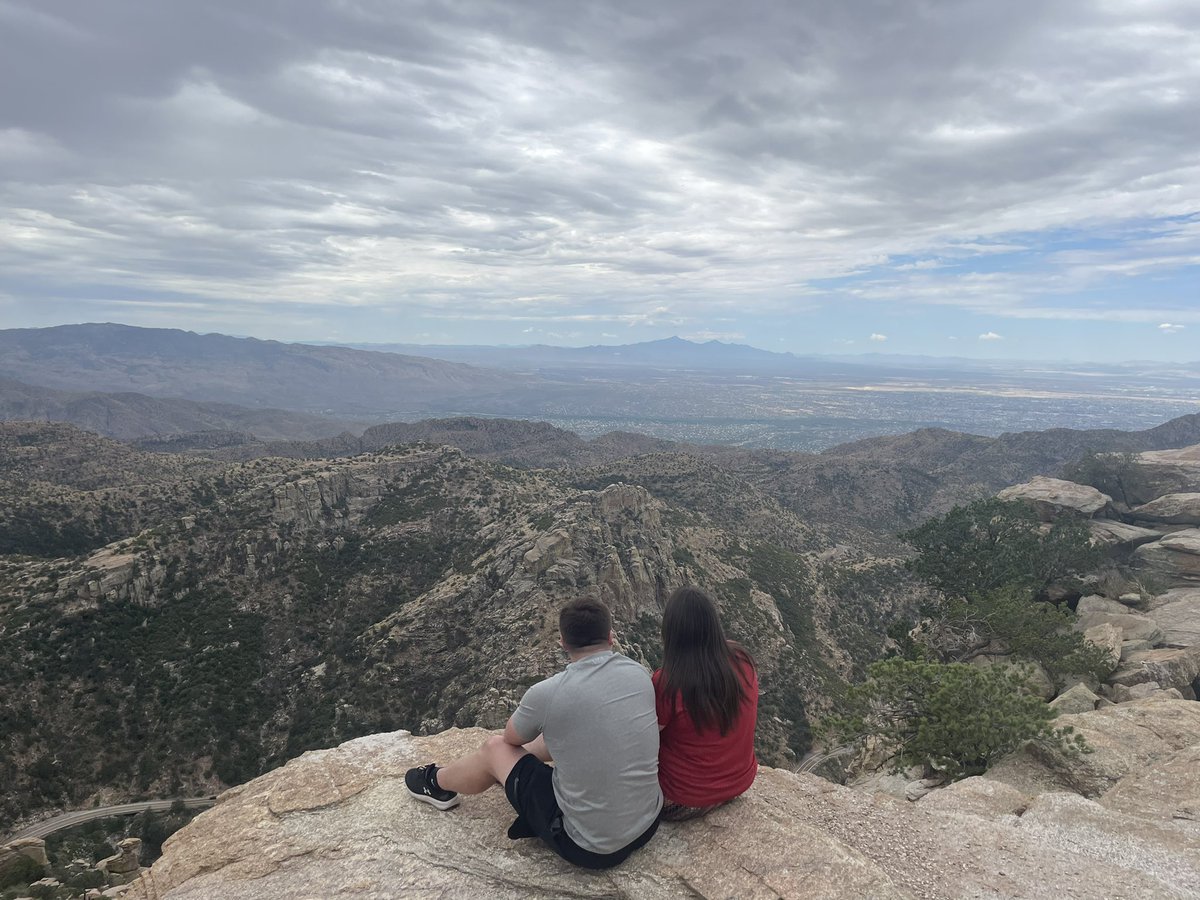 adpcounseling12's tweet photo. Been on quite an adventure this past week visiting our best friends in Tucson, AZ. Rounding out my birthday today with pizza and cookie cake. Beach week coming up next week at Ocean Isle, so stay tuned! #SummerInStyle https://t.co/xEegMu26H6