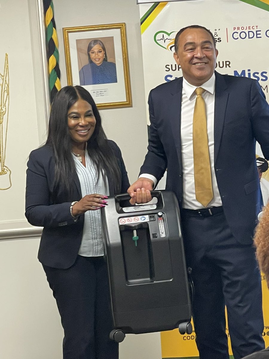 francis_kemoy's tweet photo. It was a pleasure and honor to meet with the Minister of Health &amp; Wellness of Jamaica, Hon. @christufton , Consul General A. Wilson, OD. and the many other distinguished guests and healthcare workers for the presentation of #projectcodecare  https://t.co/wcQvLDl8mM for more info. https://t.co/7nw1L6Tl1m