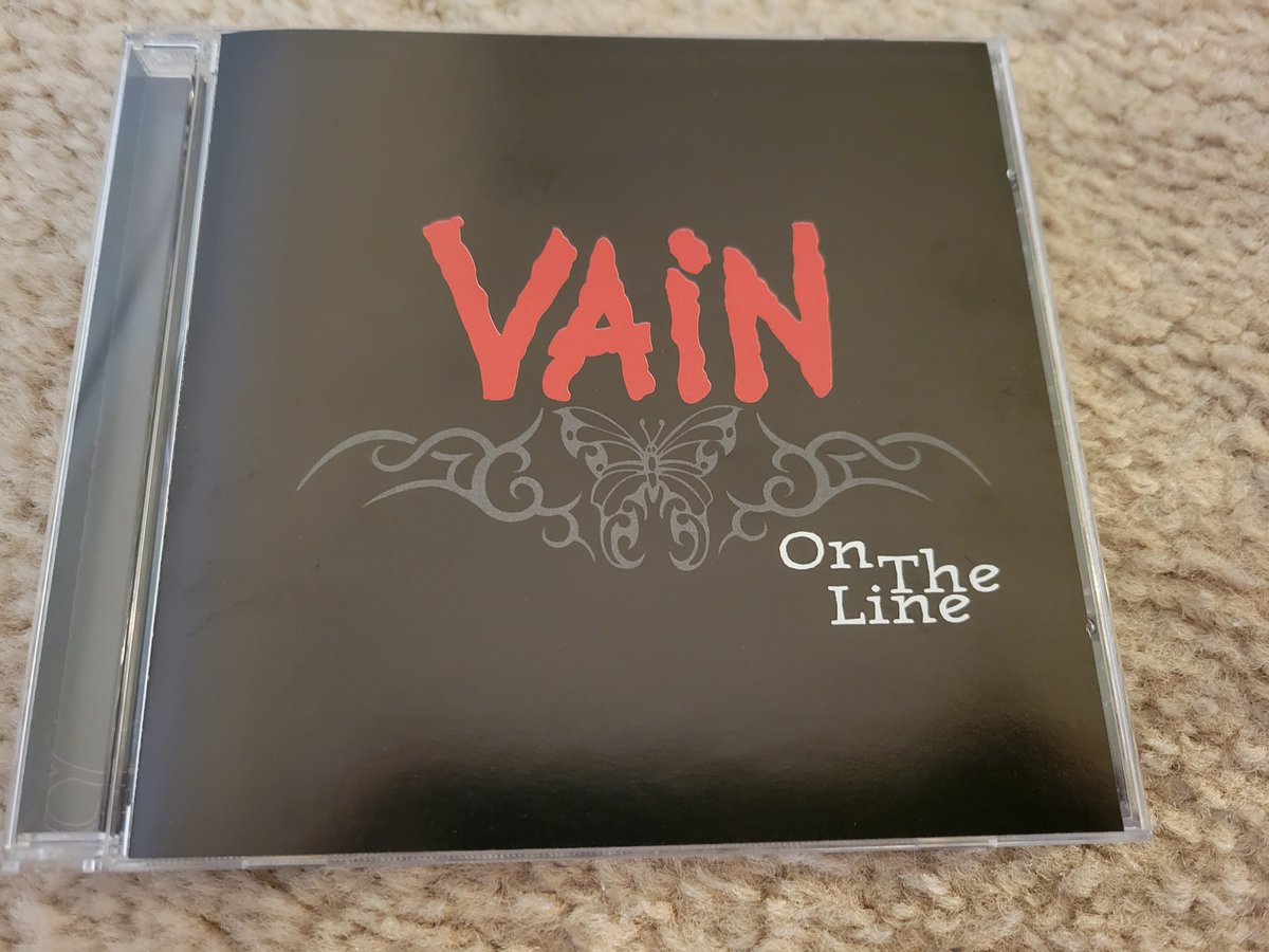 TheRockDude99's tweet photo. @DavyVain Listening to VAIN - On The Line ... 2005 #vain #davyvain #metal 🤘🎸🎶😎❤️ @priyapandaxo @ClaudiaComedy @STaylorOfficial @CaledonianKitty @Paige_M_Gregory https://t.co/vOhiGsg6kP
