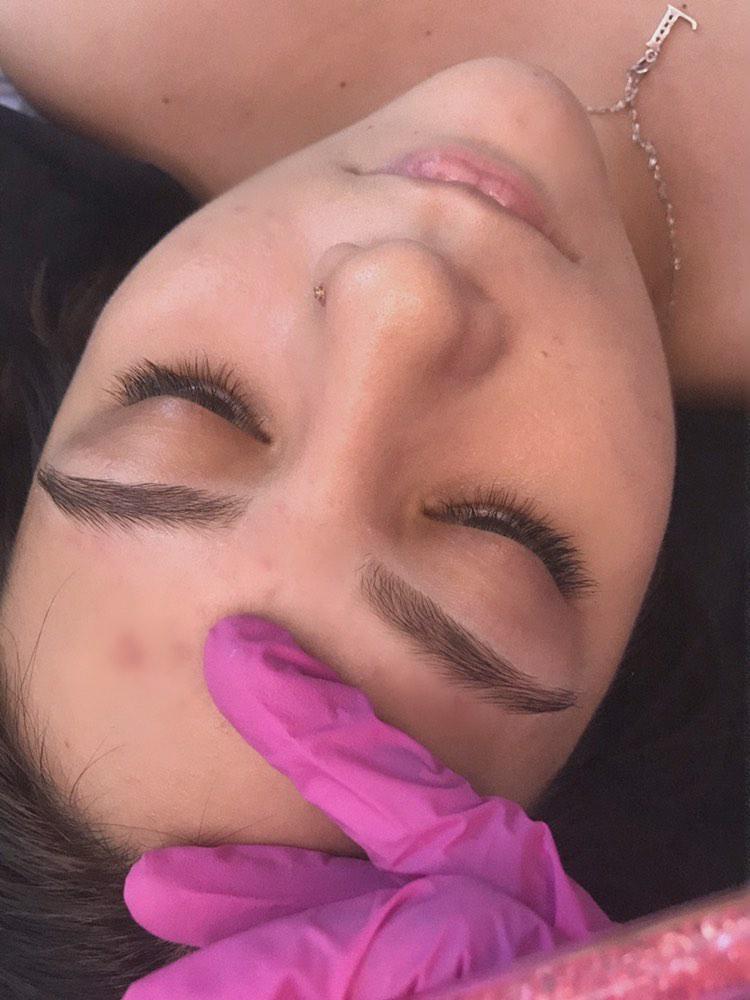 "I find that nothing frames a face so beautifully, or give an instantaneous lift quite like perfectly shaped eyebrows"

Eyebrow waxing services available

Book appointment at 613-3051

Follow on IG <a href="/salon_mudita/">Salon Mudita</a>