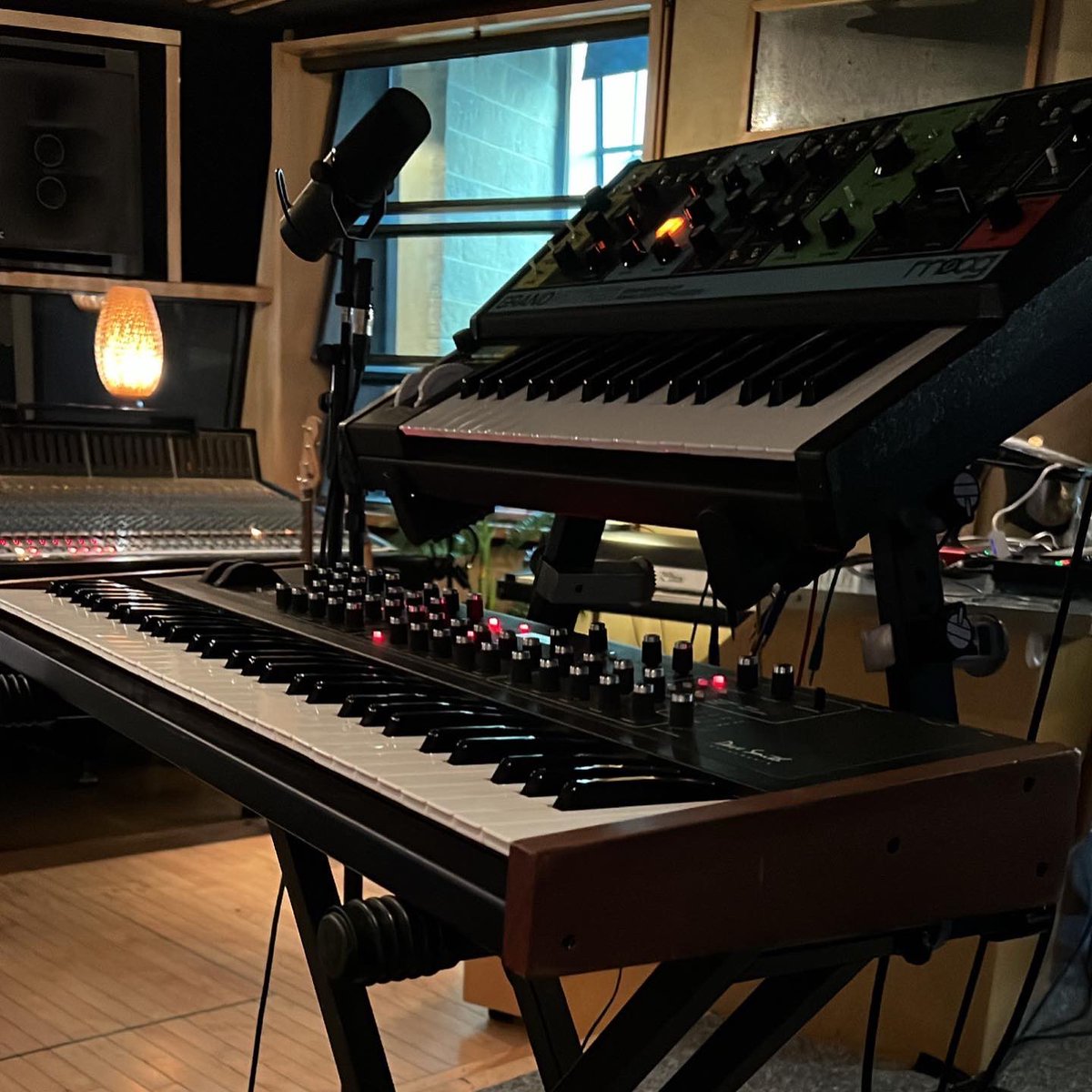 5am in London 🇬🇧 

NO MAS JULY 8TH