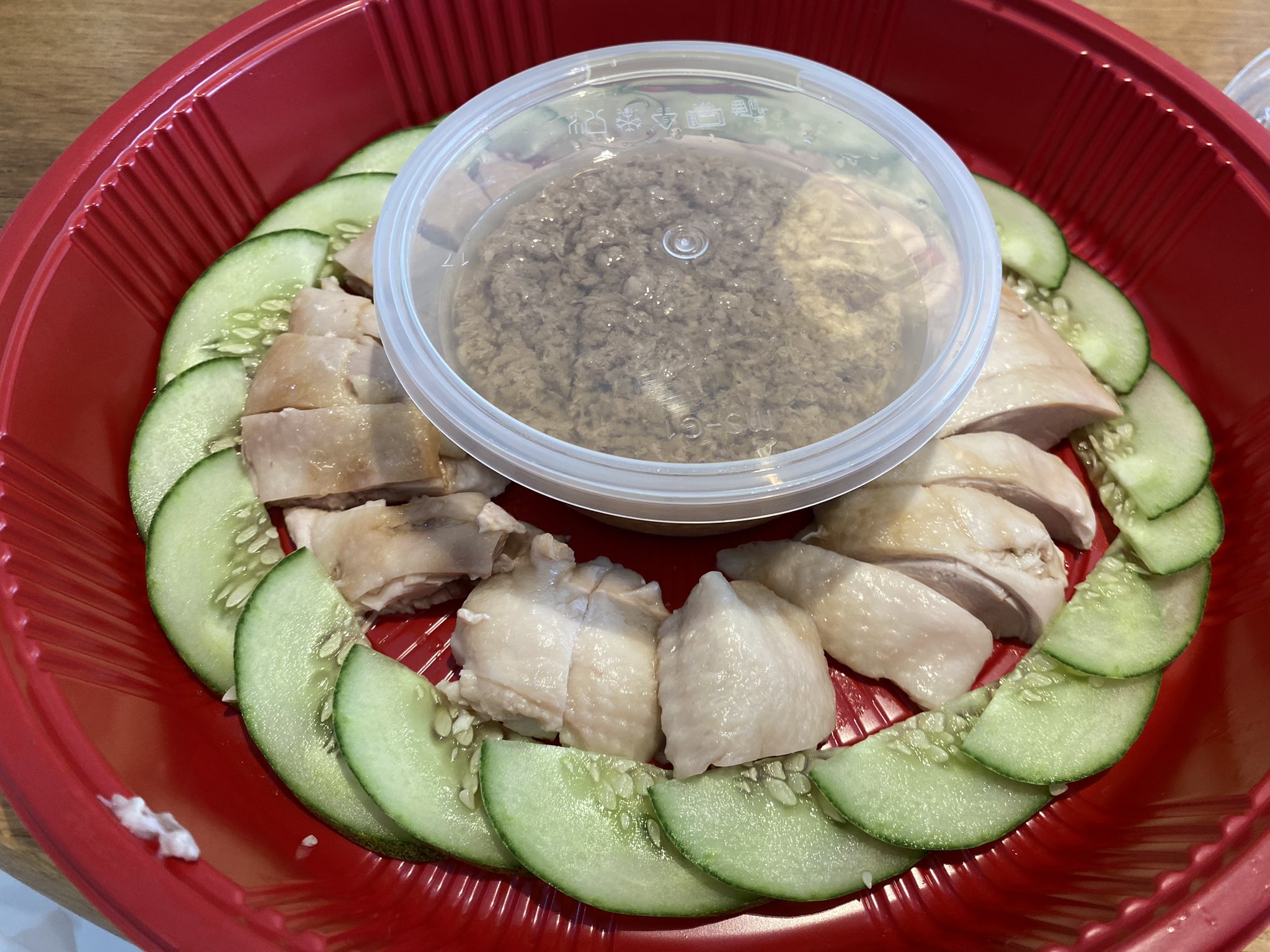 Kosaji シンガポール ジンジャーチキンをデリバリーして鶏肉不足を思い出した スッカスカやん 笑 T Co Dmrcpqjhyd Twitter