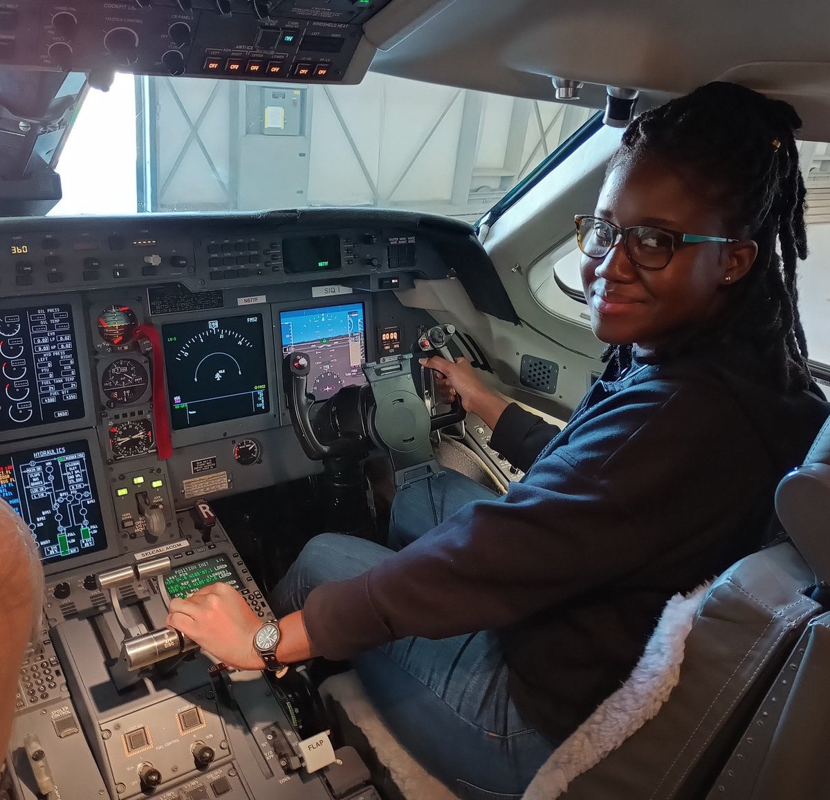 ShaniahReece's tweet photo. Yesterday, my UCAR SIParCS internship program took us to tour the Research Aviation Facility where we learnt how NCAR's planes are used to transport scientists, machines and sensors to perform atmospheric measurements. I was also lucky enough to get a pic in the cockpit✈️ https://t.co/KH50cpP8jm