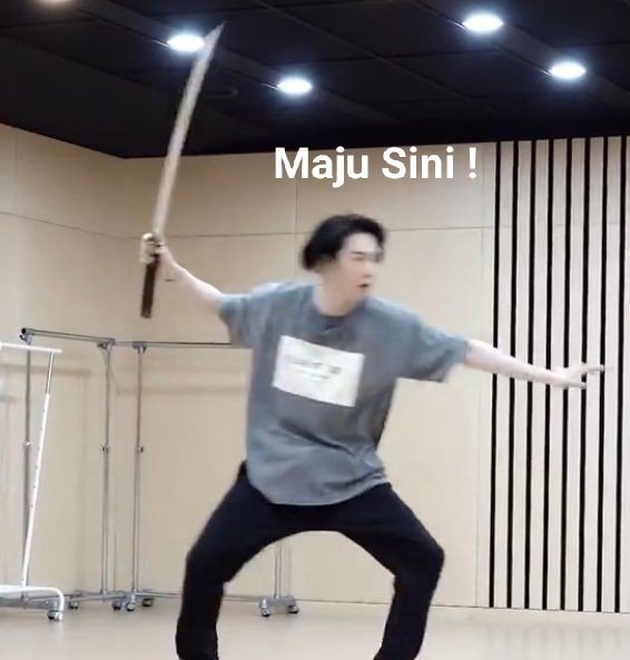 Lel__23's tweet photo. Ketika gw ngebet banget bilang YOONGI MARRY ME, YOONGI MARRY ME, YOONGI MARRY ME bahkan sampe kebawa mimpi............

Sementara itu Min Yoongi sendiri seperti. Ah sudahlah gambar yg menjelaskan🙂 https://t.co/oUSGYyuVAf