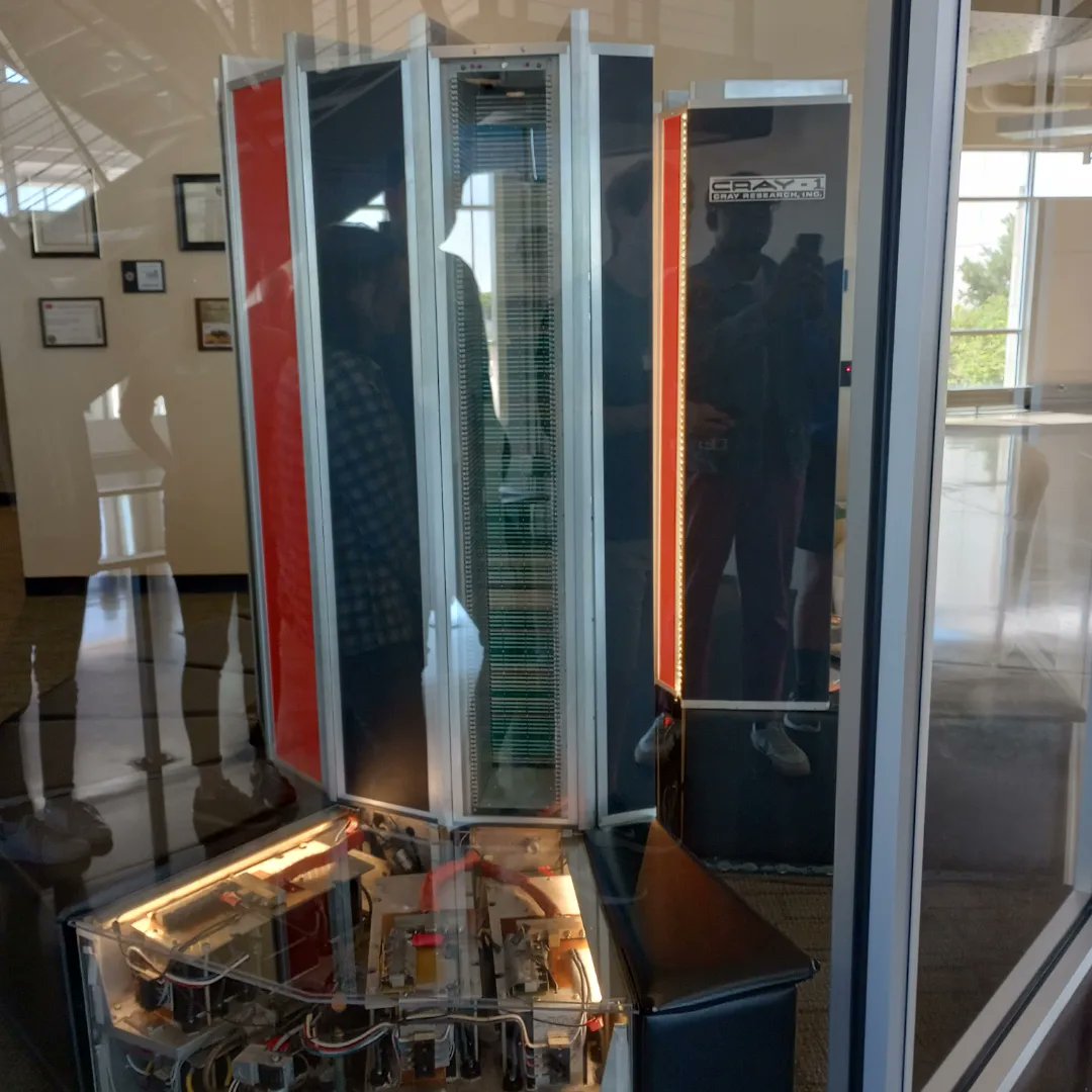 ShaniahReece's tweet photo. Cheyenne - NCAR's Supercomputer with a whooping 5.34 petaflop processing power soon to be proceeded by Derecho.

Caption📷: NCAR-Wyoming Tour showing photos of Cheyenne and the Cray https://t.co/mXBqgD9Ywt