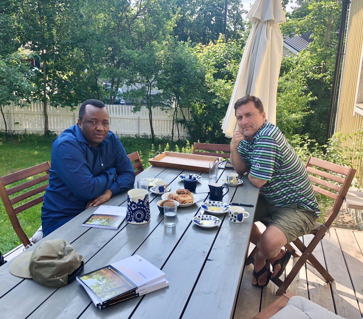 PetriPellikka's tweet photo. Breaking the ice between PhD candidate @EdwardAmara6 @GeoHelsinkiUni & opponent #EdwardWebb @ForestSciences at my home in @PorvooBorga. Examination about woody aboveground biomass in Africa today at @helsinkiuni. After that summer vacation is close.
https://t.co/KeRlbOSZBo… https://t.co/ebyoSlx45n