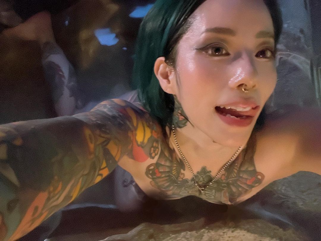 apuriketsuko's tweet photo. Thinking who else can give me a shower with me🙃🙃 https://t.co/xxEn4ELUMR