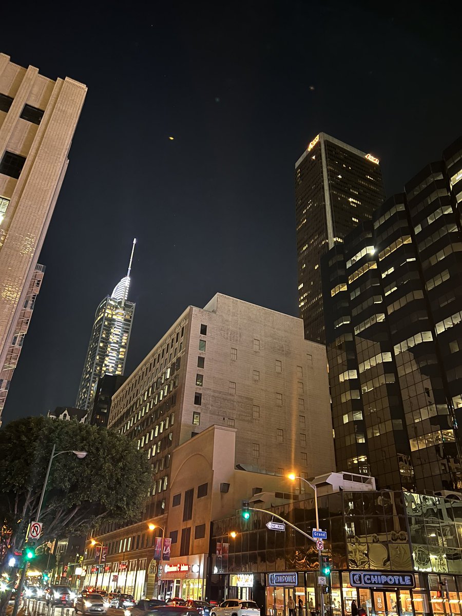 Abstractmind007's tweet photo. Before the pandemic I took this photo in downtown Los Angeles your seventh and flower photo was taken with the Apple iPhone 13 promax https://t.co/XL7ewU6ZMQ