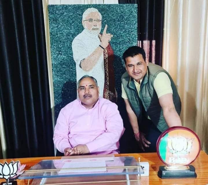 ranjeetshahbjp's tweet photo. हमारे मार्गदर्शक भारतीय जनता पार्टी उत्तर प्रदेश के सह संगठन महामंत्री आदरणीय श्री @bjpkarmveer जी भाई साहब को जन्मदिन की बहुत बहुत हार्दिक शुभकामनाएं
@BJP4India #Congratulationsa https://t.co/TIDvOh2dPb