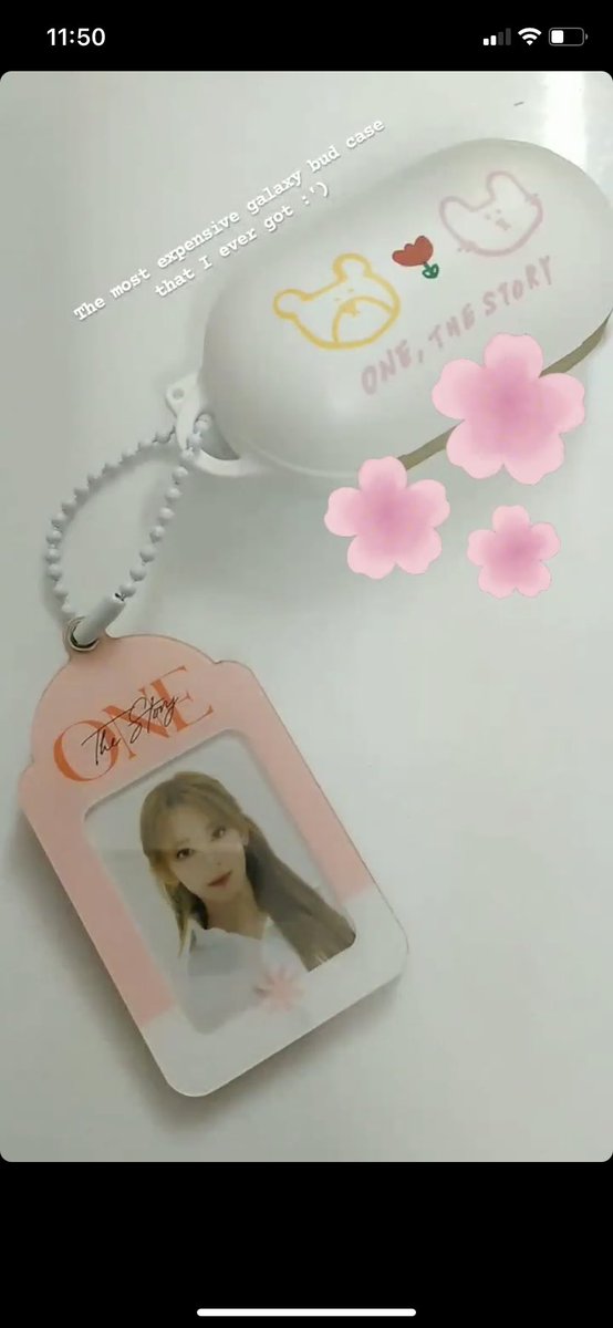 Is anyone saw my earphone pouch?🥹 I think I’ve dropped it at Kota Damansara LRT Station/Pasar Seni MRT station/Asia Jaya MRT station😭
Although it’s not a expensive earphone but it was precious to me🙏🏻
@MyRapidKL @AskRapidKL