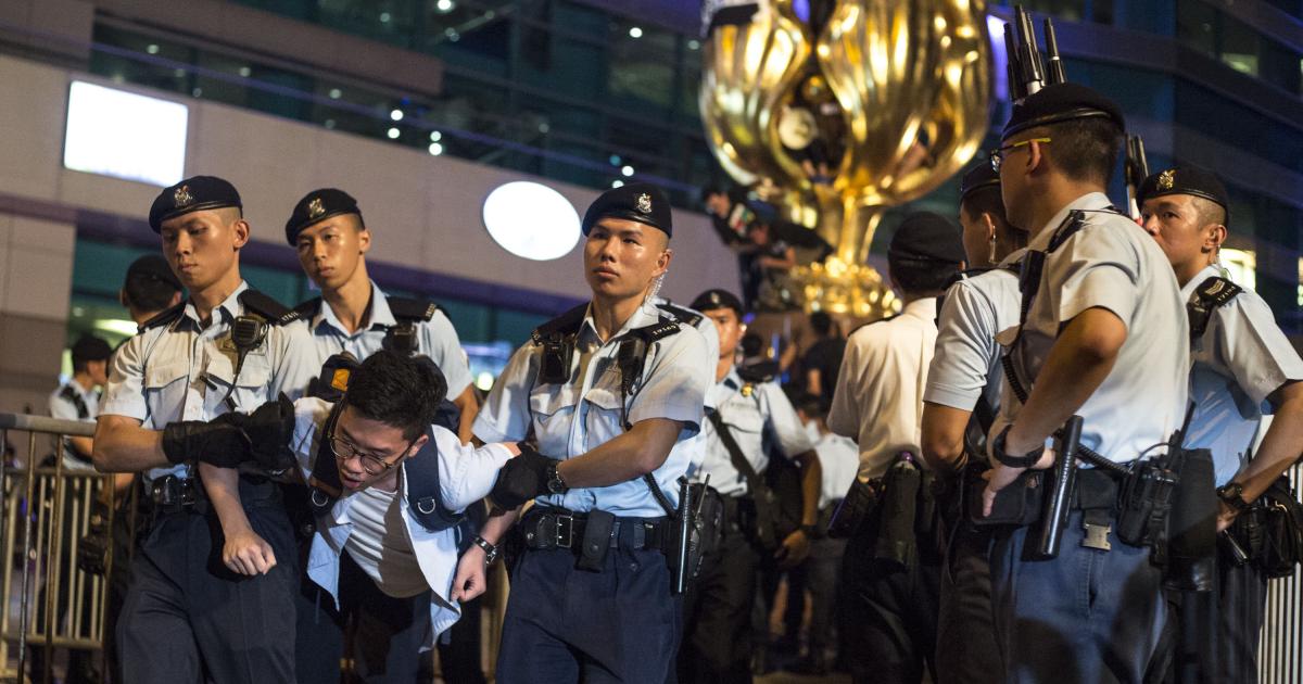 KenRoth's tweet photo. Tomorrow is supposed to mark the 25th anniversary of Britain's handover of Hong Kong to China. It really marks the depth of Beijing's repression as it rips up the one-country-two-systems agreement. https://t.co/HgMrHy7Rdk https://t.co/xOwzZDJPQi