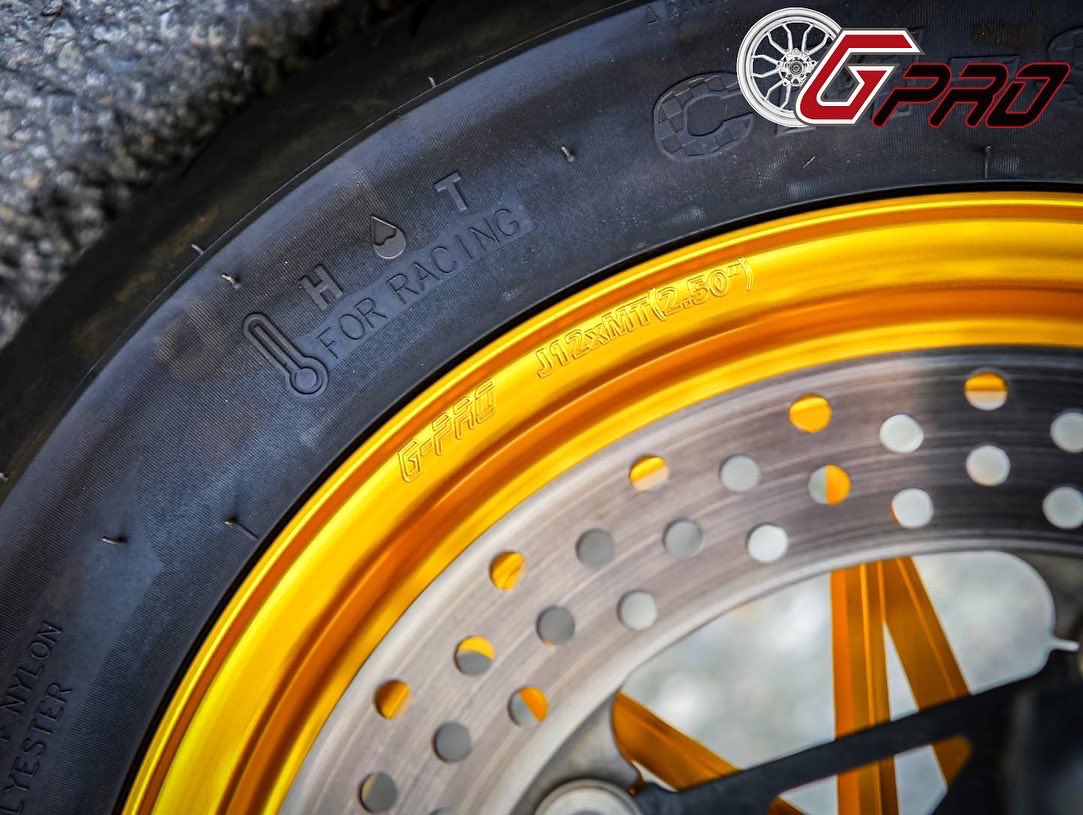 G_protech's tweet photo. Our friends @exactgarage knows how to spin a proper upgrade, this amazing Sym Jets just got dialed with a bright set of Gpro wheel rims GR10 coated with Gold anodize, what an outstanding match. https://t.co/GY2VDK1zHO