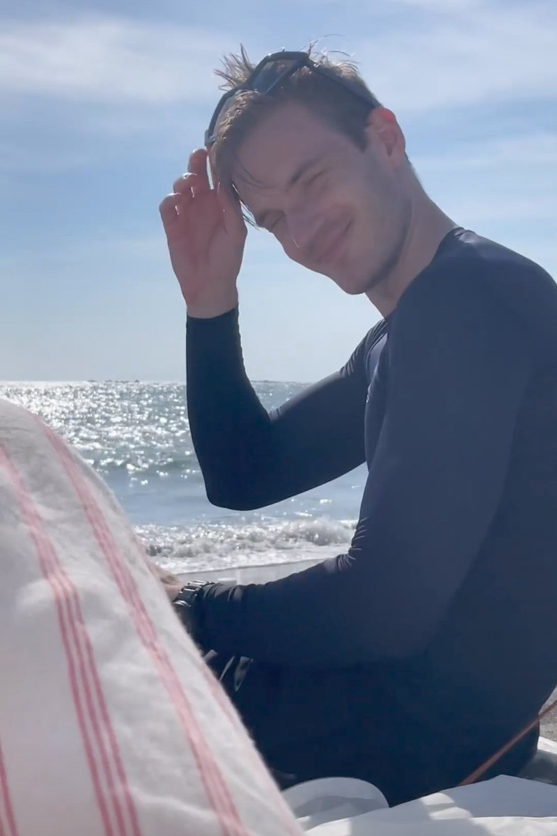 basedpewds's tweet photo. he has fr been glowing recently - 🪲 https://t.co/K6uR8h337Y