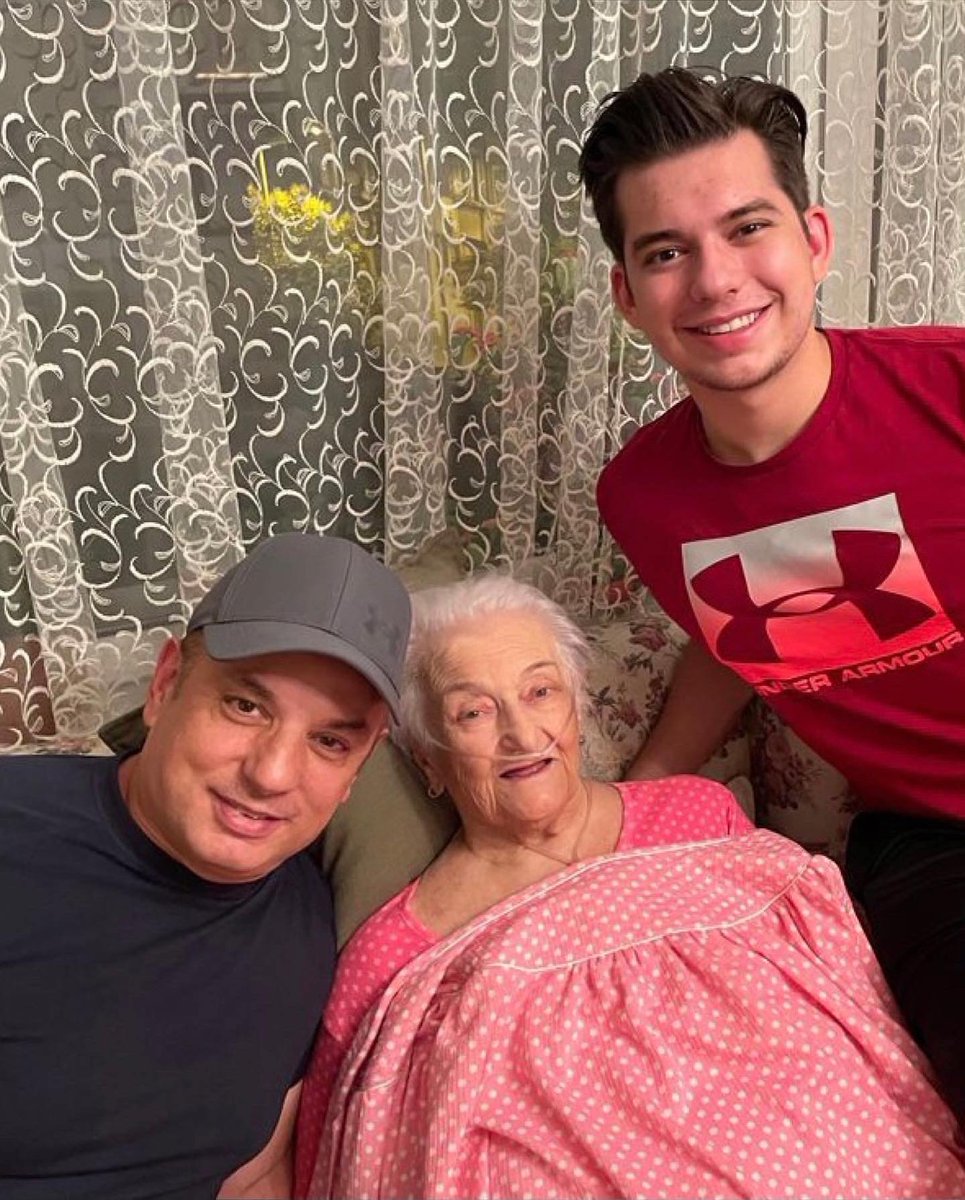 evinsersan's tweet photo. Grandma, thank you for everything. I will make sure I honor your legacy. I love you so much. ❤️

#positivemindset #postivequotes #affirmation #powerofpositivity #affirmations #positiveenergy #positiveaffirmations #familygoals #positivity #mindset #motivation #goals #inspiration https://t.co/U3SAxup1Nd