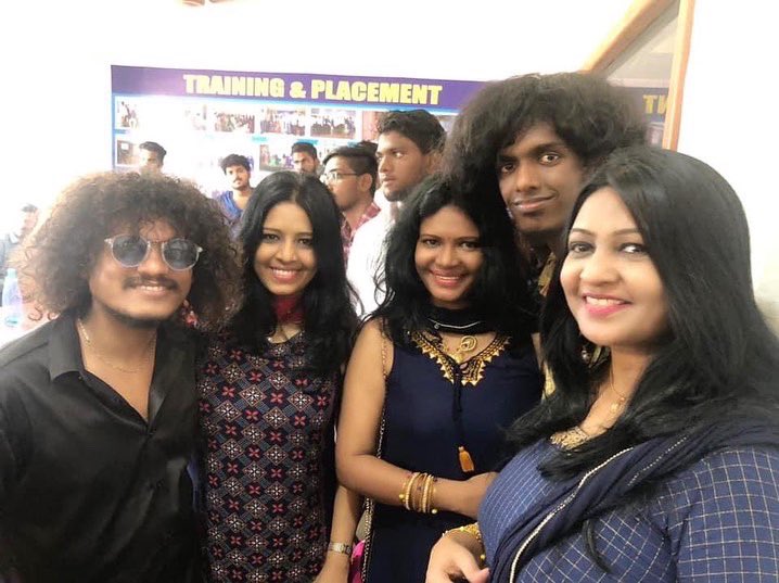kpbrindareddy's tweet photo. https://t.co/J8ls0AcnzP

Vijay tv fame @pugazh_iam n Bala wishes for our adz tv❤️ Dear friends kindly subscribe my YouTube channel ❤️🙏 
 #goodmorning #ViralVideo  #zoomadz #zoomadztv #kpbrindareddy #brindareddykp #VijayTV 
#pugazh #kpybala #Cookuwithcomali #kpy https://t.co/iFOTedRxoa