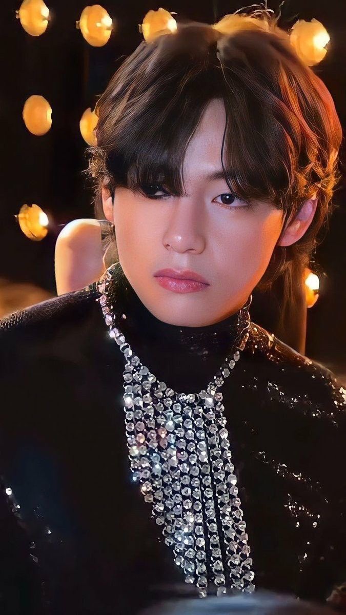 yoongia_a's tweet photo. Celine Тэхену к лицу
Боги, я в раю
#BTSARMY #TAEHYUNGxCeline #TAEHYUNG https://t.co/W5S47Z1uGs