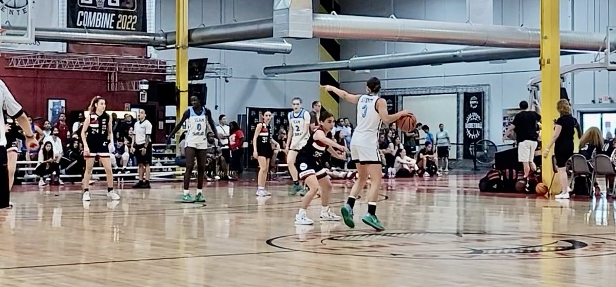 VictorGAbascal1's tweet photo. Alyssa Abascal SG/PG 2023 Las  Vegas@AlyssaAbascal#@RSGLopez#@ELDO_GBBall https://t.co/wcwCflhbBg