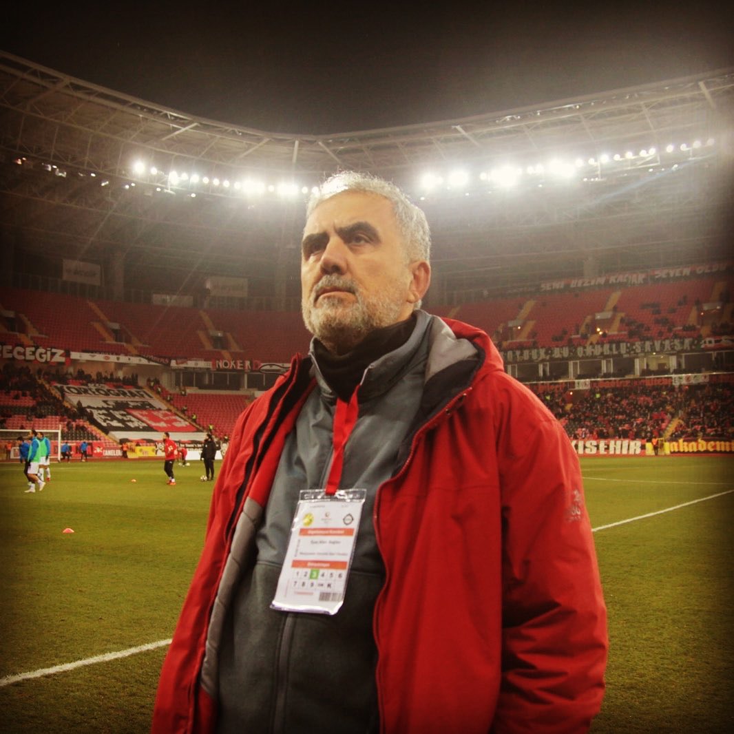 Biz unutmayız ve bize kimse unutturamaz sadece bizler sadece YARALIYIZ…ve ÜZGÜN