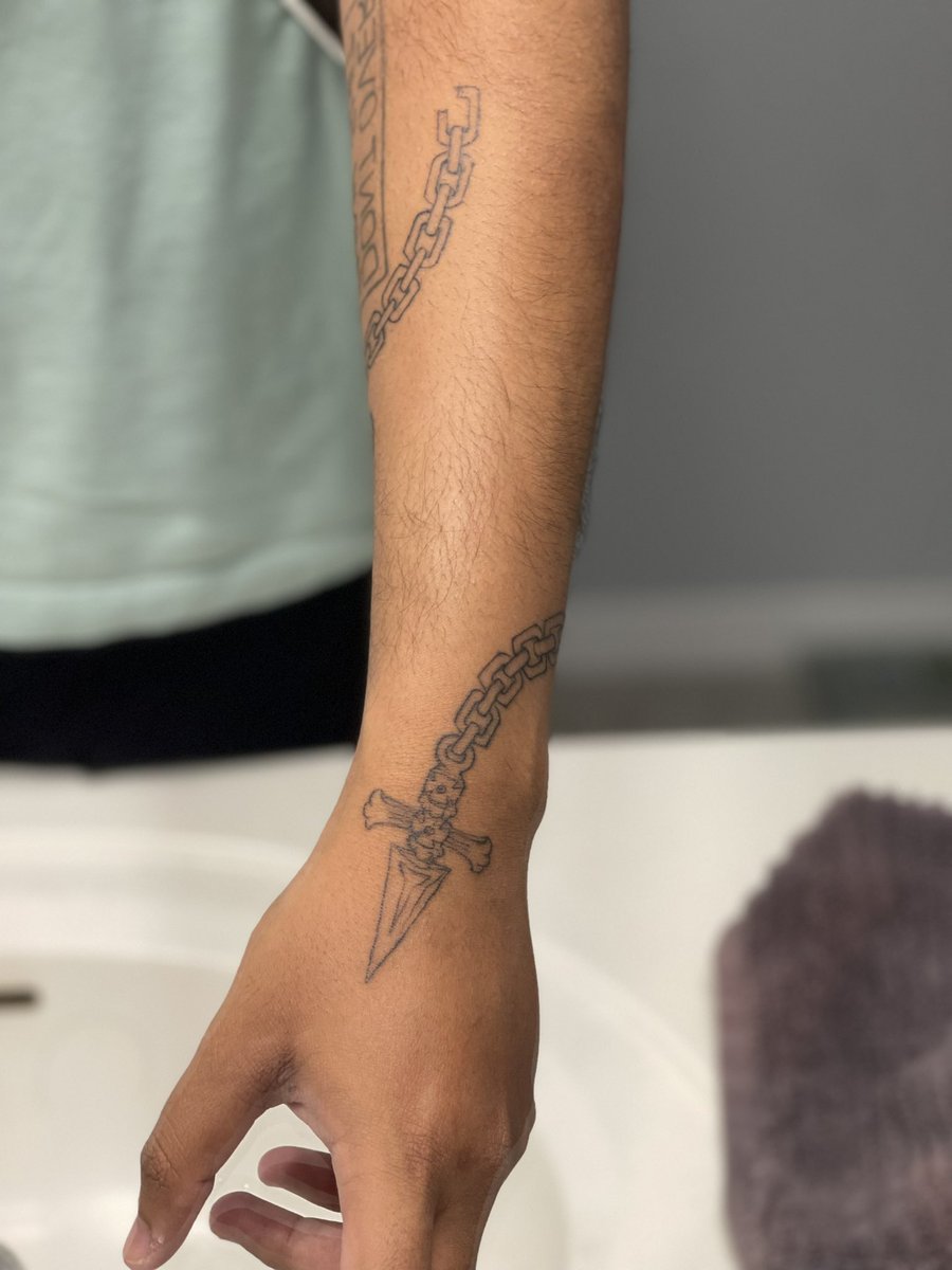 Kurapika chains tattoo  Chain tattoo Around arm tattoo Cool arm tattoos